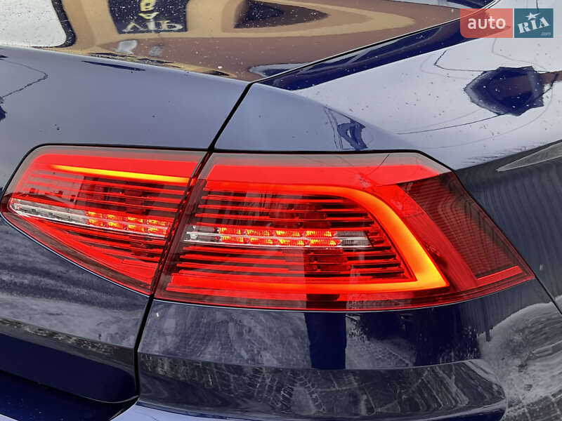 Седан Volkswagen Passat 2019 в Дрогобыче