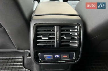 Седан Volkswagen Passat 2019 в Дрогобыче