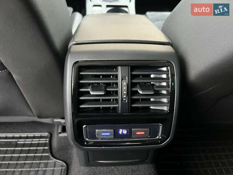 Седан Volkswagen Passat 2019 в Дрогобыче