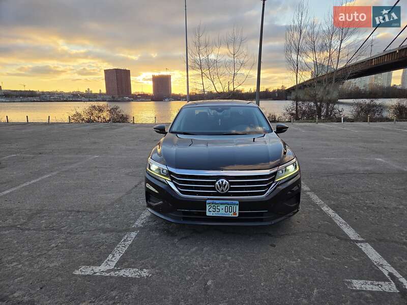 Седан Volkswagen Passat 2020 в Києві