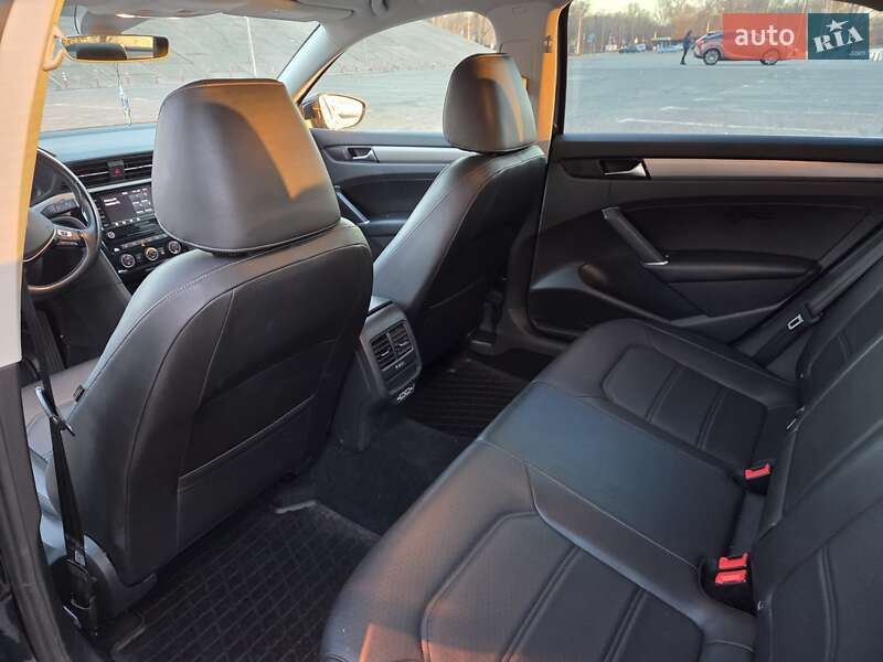 Седан Volkswagen Passat 2020 в Києві