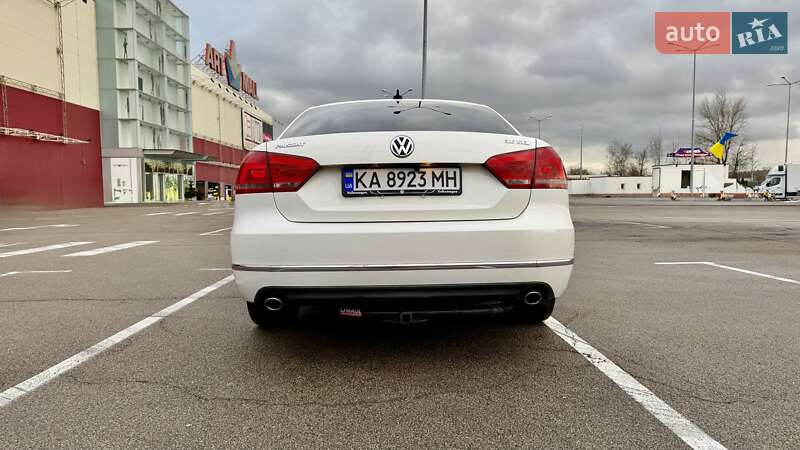 Седан Volkswagen Passat 2011 в Киеве
