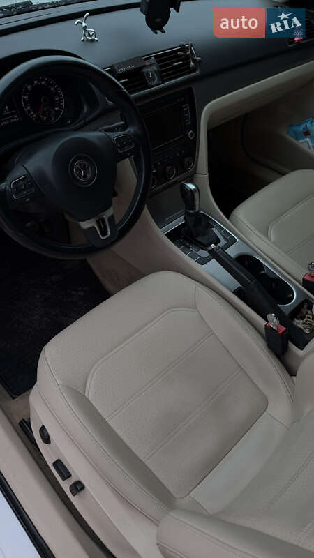 Седан Volkswagen Passat 2013 в Сумах