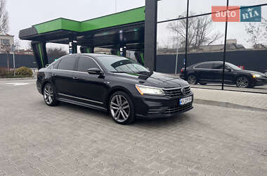 Седан Volkswagen Passat 2017 в Києві