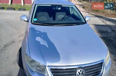 Универсал Volkswagen Passat 2009 в Киеве