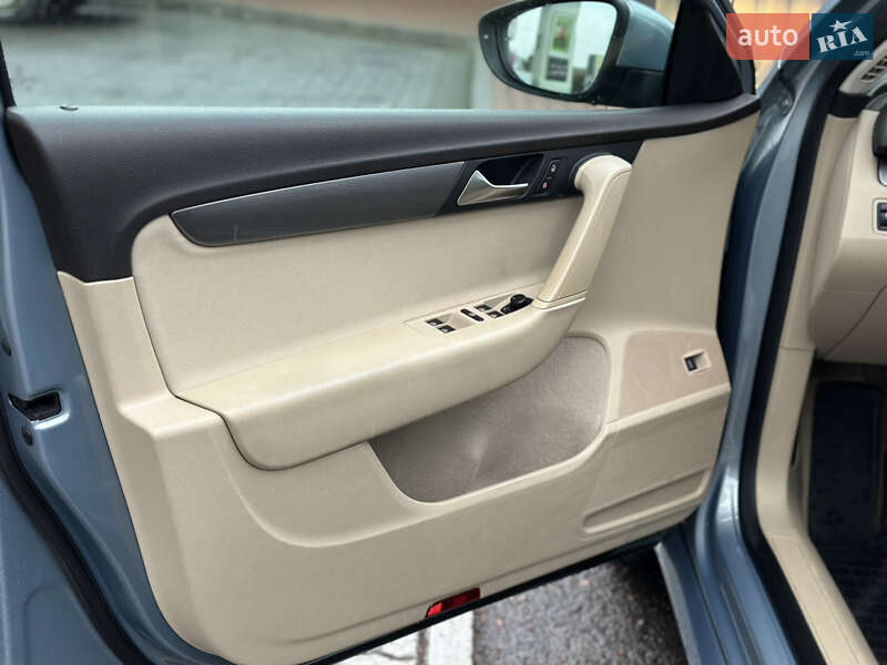 Универсал Volkswagen Passat 2011 в Дрогобыче фото 39 Универсал Volkswagen Passat 2011 в Дрогобыче