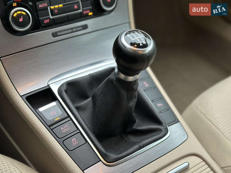 Универсал Volkswagen Passat 2011 в Дрогобыче фото 55 Универсал Volkswagen Passat 2011 в Дрогобыче