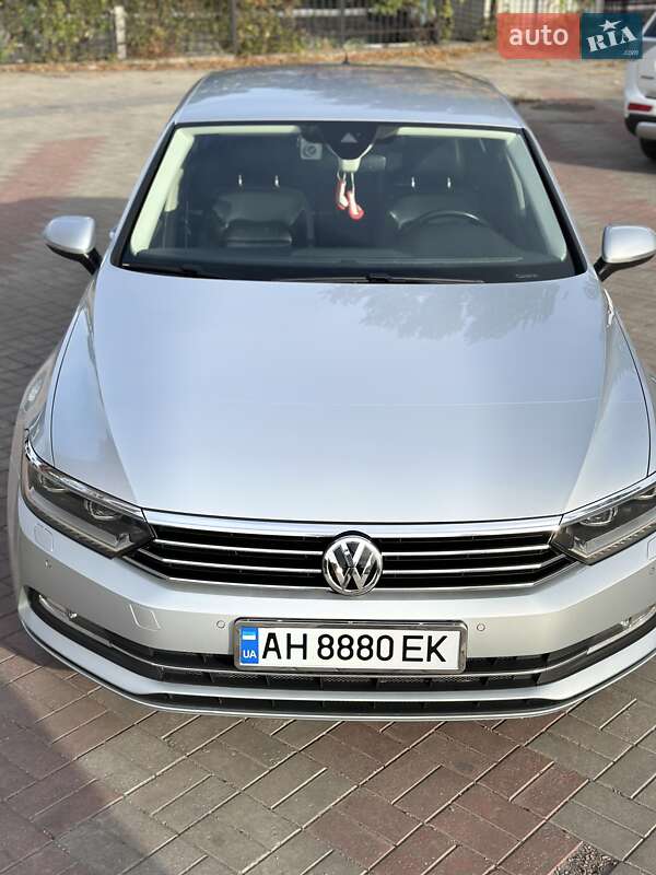 Седан Volkswagen Passat 2015 в Запорожье