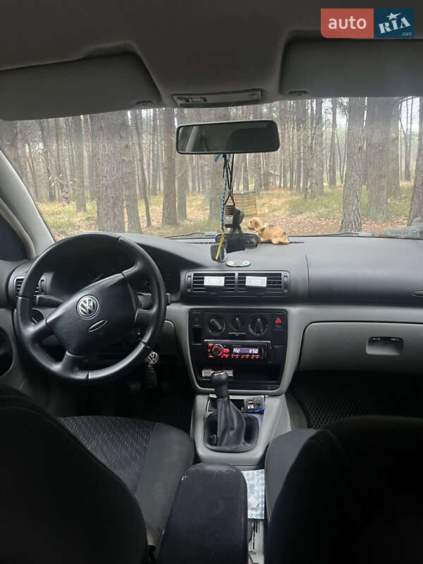 Седан Volkswagen Passat 1997 в Ковеле