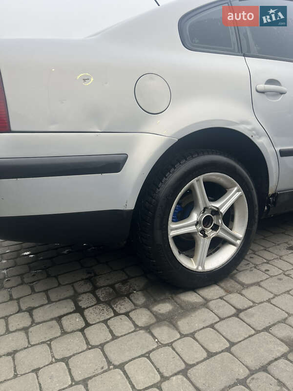 Седан Volkswagen Passat 1997 в Ковеле