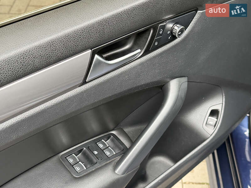 Седан Volkswagen Passat 2013 в Миколаєві
