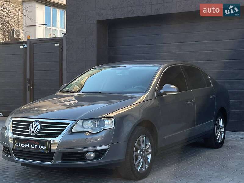 Седан Volkswagen Passat 2008 в Николаеве