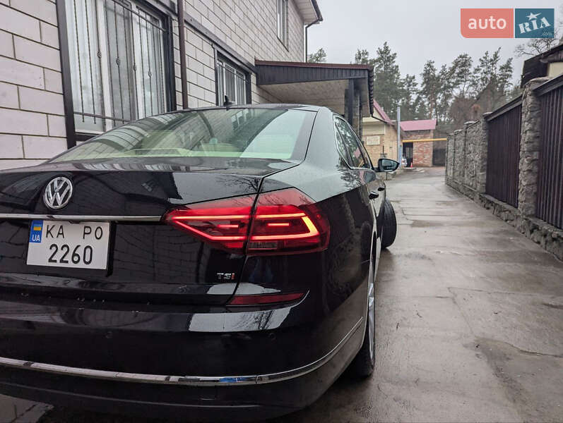 Седан Volkswagen Passat 2017 в Києві