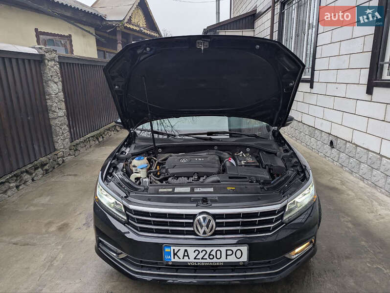 Седан Volkswagen Passat 2017 в Києві