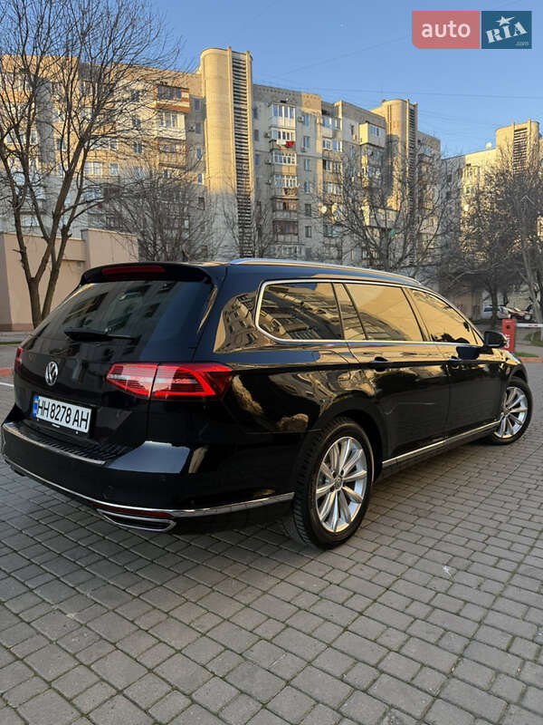 Універсал Volkswagen Passat 2017 в Одесі