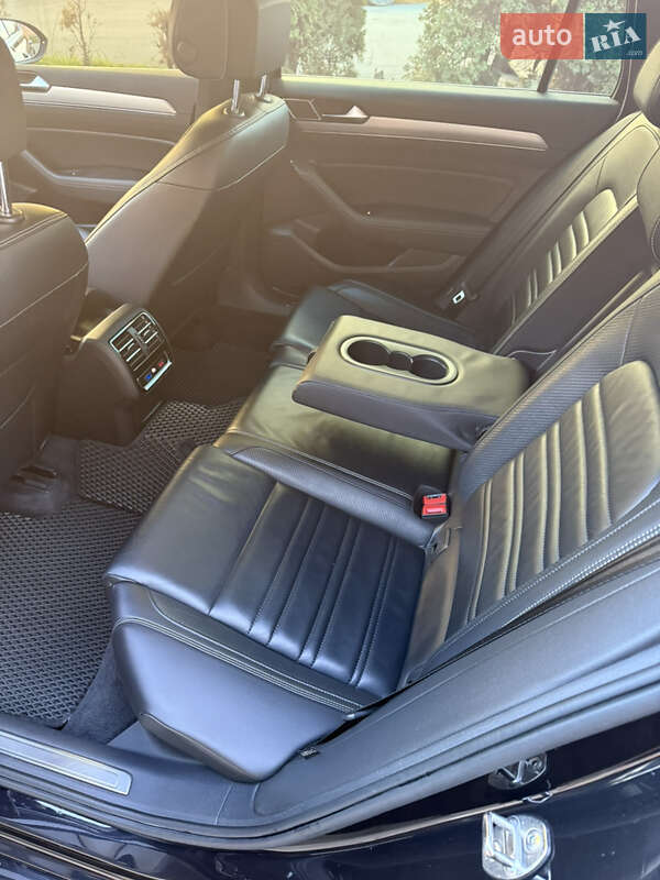 Універсал Volkswagen Passat 2017 в Одесі