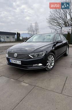 Седан Volkswagen Passat 2015 в Хусті