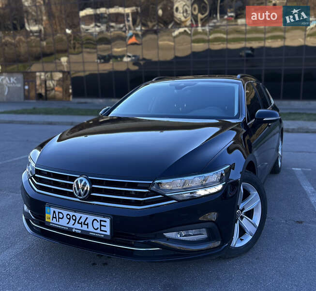 Универсал Volkswagen Passat 2019 в Запорожье