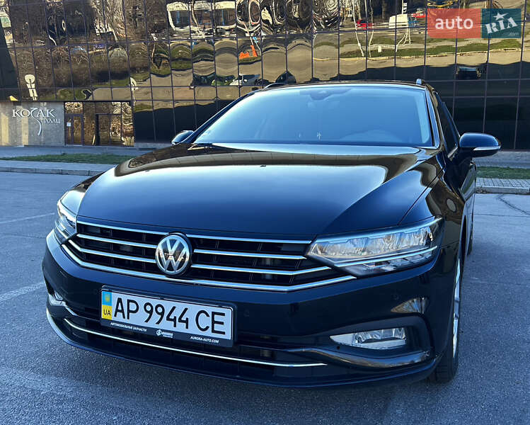 Универсал Volkswagen Passat 2019 в Запорожье