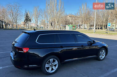 Универсал Volkswagen Passat 2019 в Запорожье