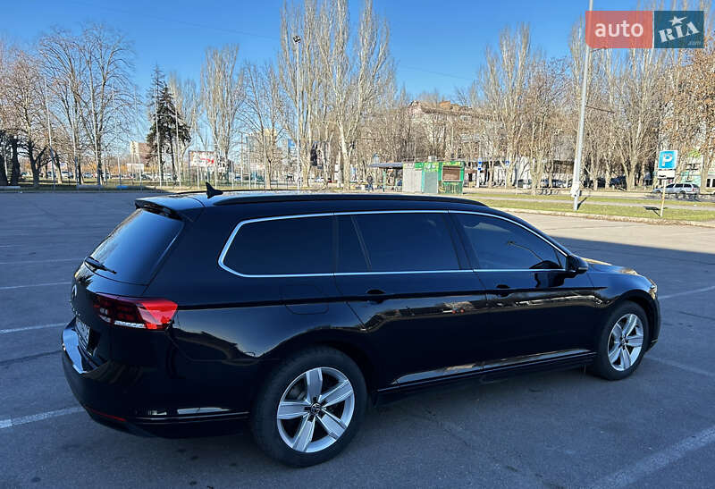 Универсал Volkswagen Passat 2019 в Запорожье