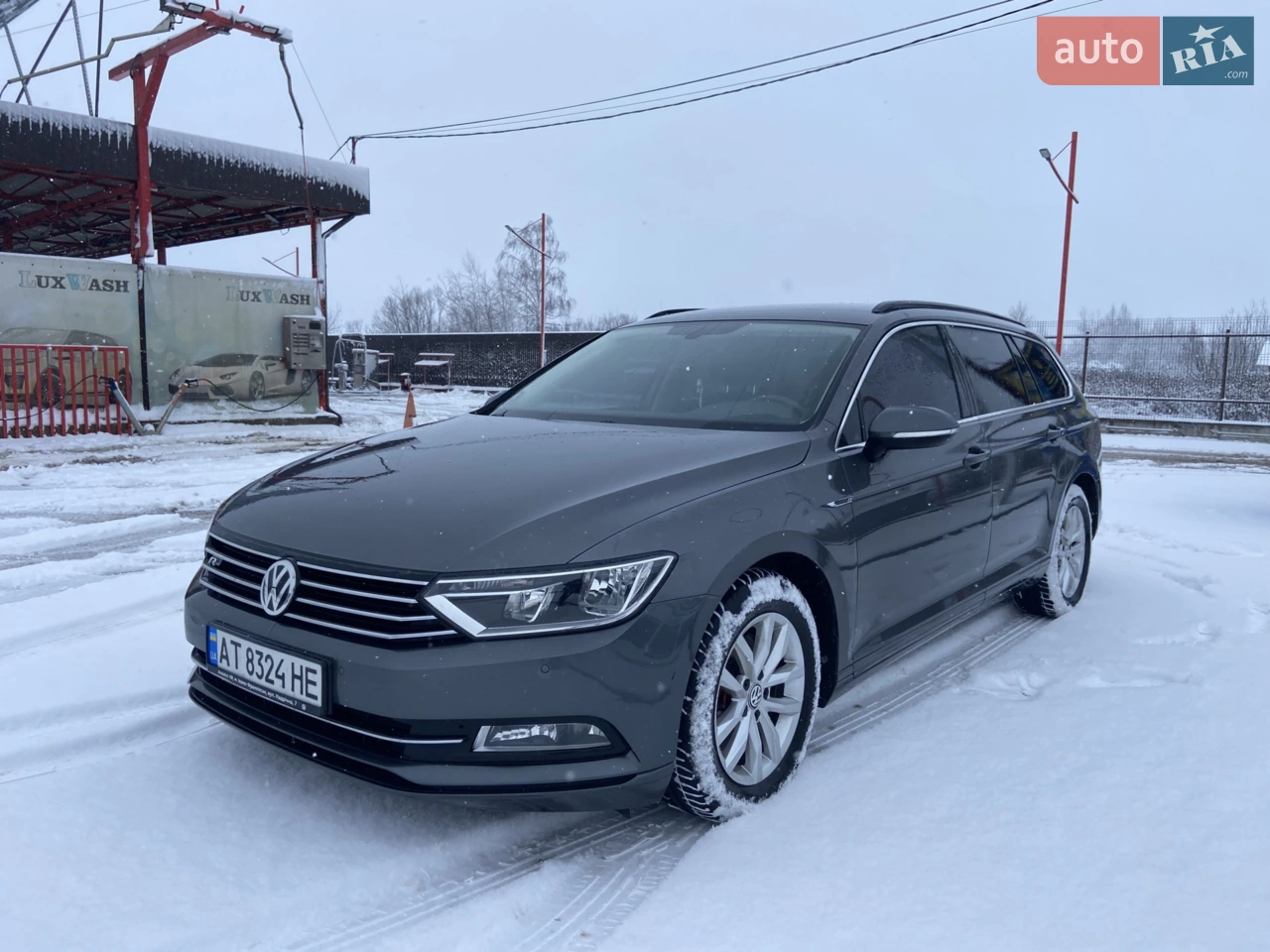 Автомобіль повністю обслужений , в наявності два комплекти ризини ( Зимова нова 25року) , масла фільтра , мінялися вчасно ! Автомобіль сів і поїхав!
