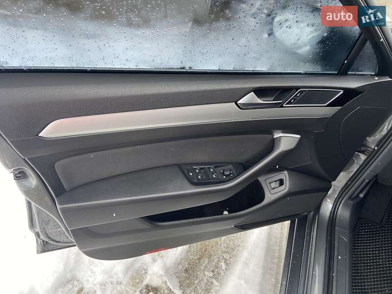 Универсал Volkswagen Passat 2017 в Ивано-Франковске