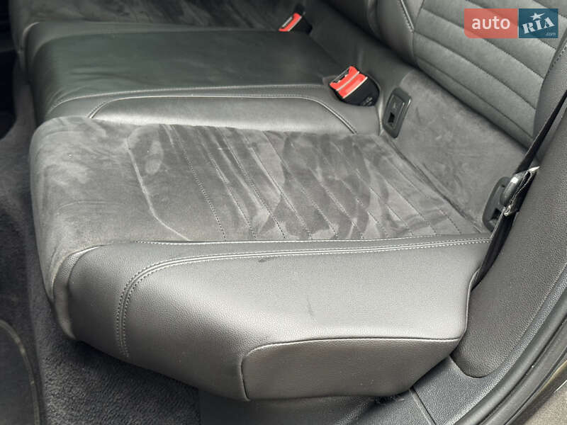 Седан Volkswagen Passat 2015 в Ровно