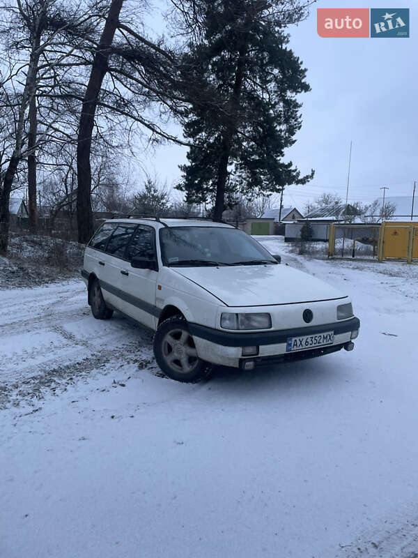 Универсал Volkswagen Passat 1992 в Пересечном