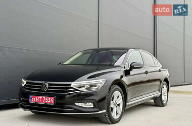 Седан Volkswagen Passat 2022 в Броварах