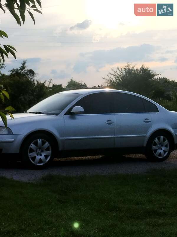 Седан Volkswagen Passat 2004 в Калиновке фото 7 Седан Volkswagen Passat 2004 в Калиновке