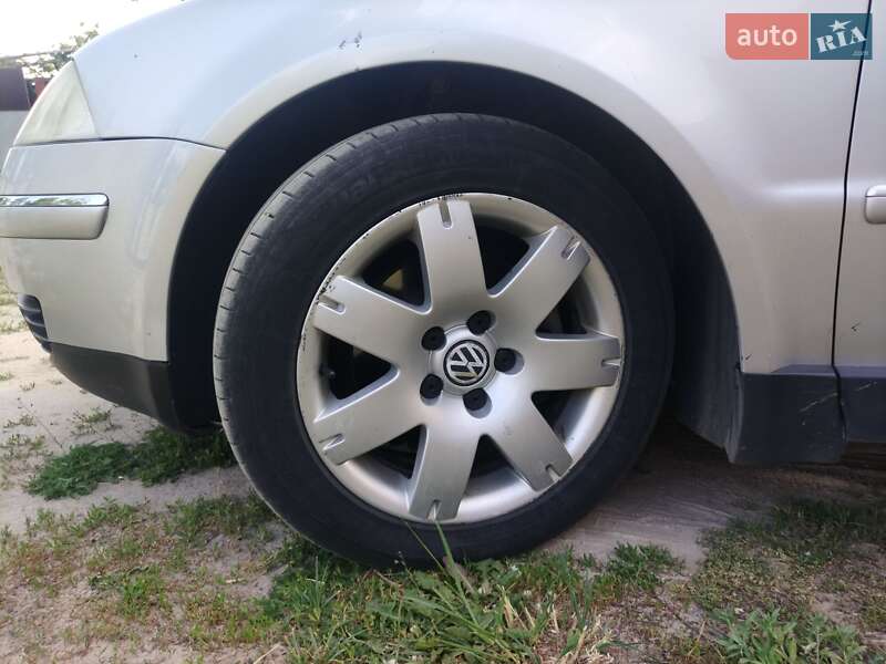 Седан Volkswagen Passat 2004 в Калиновке фото 15 Седан Volkswagen Passat 2004 в Калиновке