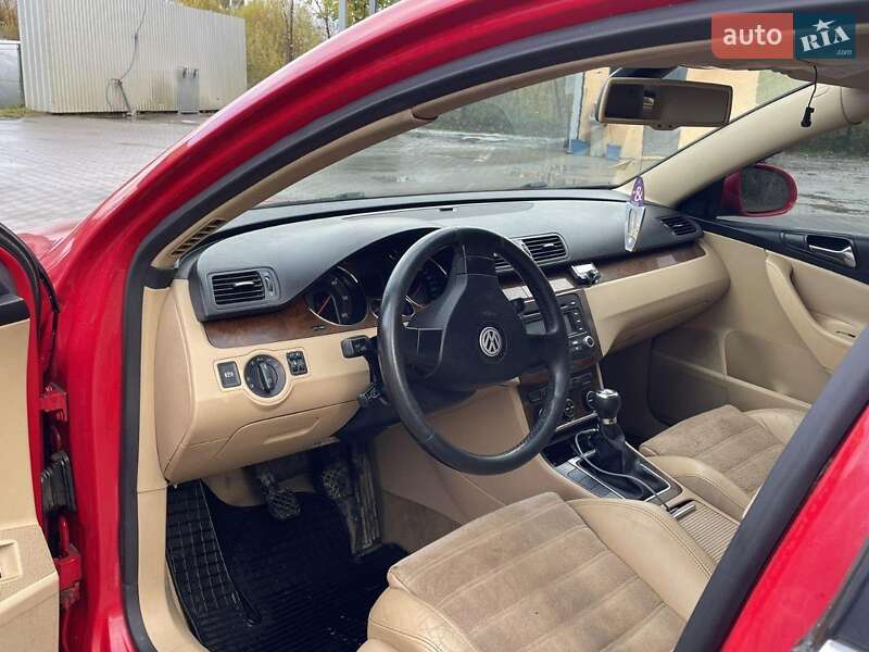 Седан Volkswagen Passat 2005 в Славском