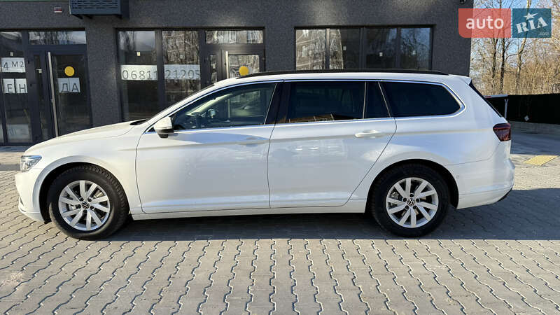 Універсал Volkswagen Passat 2022 в Вараші