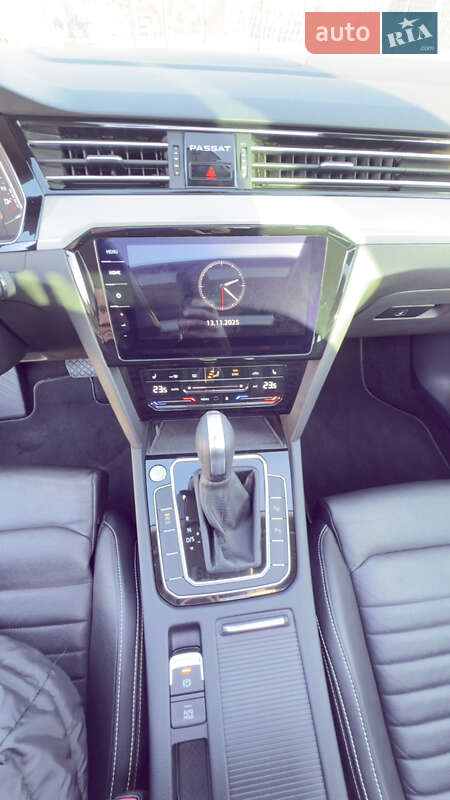 Універсал Volkswagen Passat 2022 в Вараші