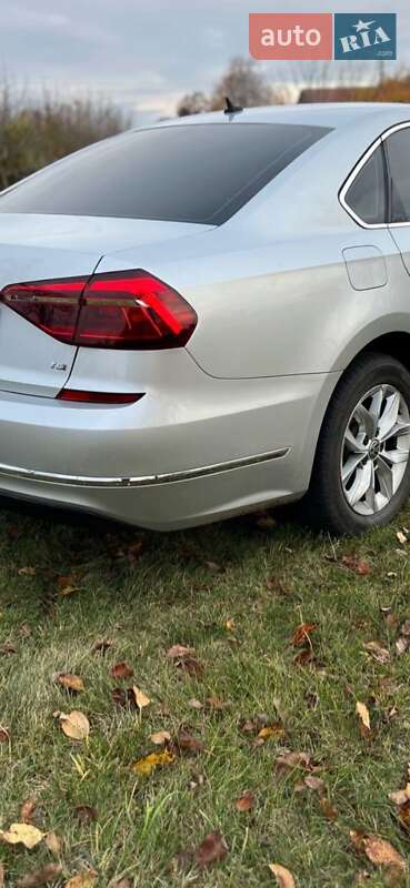 Седан Volkswagen Passat 2017 в Конотопе