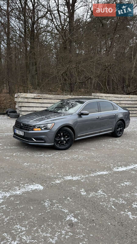Седан Volkswagen Passat 2016 в Киеве