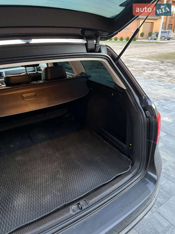 Универсал Volkswagen Passat 2011 в Сарнах