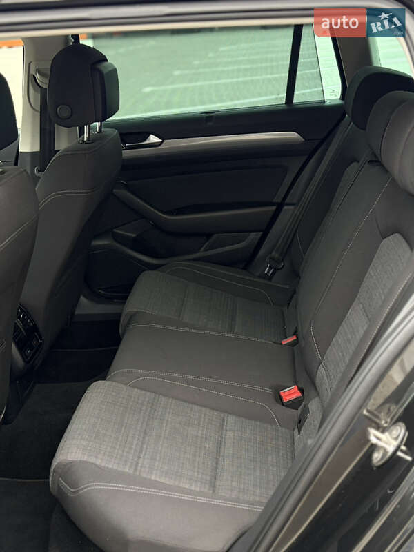 Универсал Volkswagen Passat 2020 в Дубно