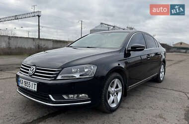 Седан Volkswagen Passat 2013 в Попельне