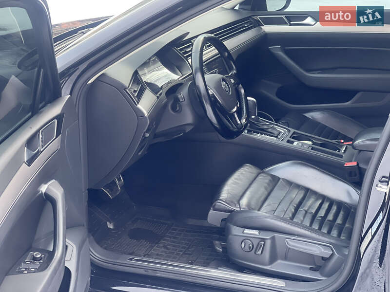 Универсал Volkswagen Passat 2014 в Житомире