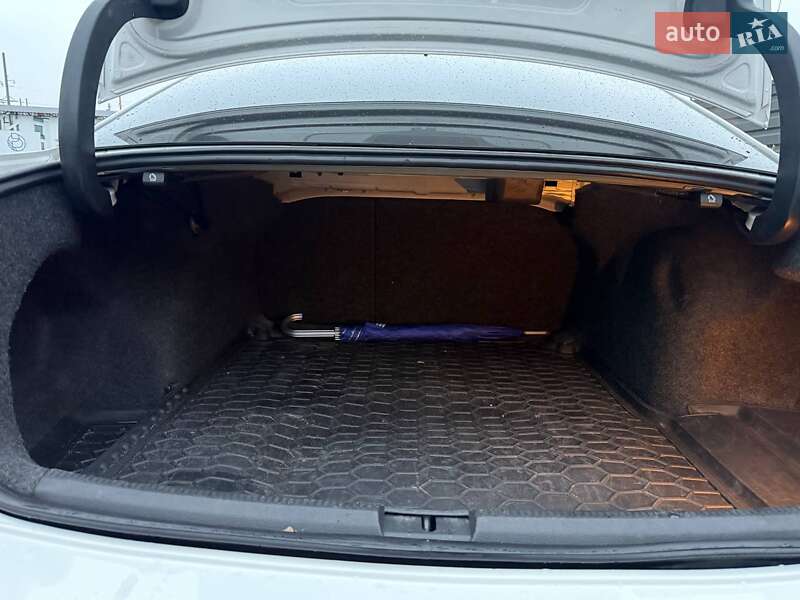 Седан Volkswagen Passat 2015 в Ірпені фото 32 Седан Volkswagen Passat 2015 в Ірпені