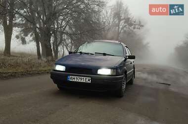 Седан Volkswagen Passat 1992 в Шепетівці