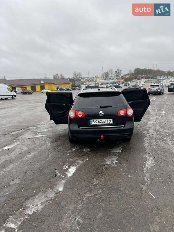 Універсал Volkswagen Passat 2010 в Радивиліві