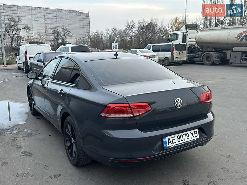 Седан Volkswagen Passat 2015 в Кривому Розі