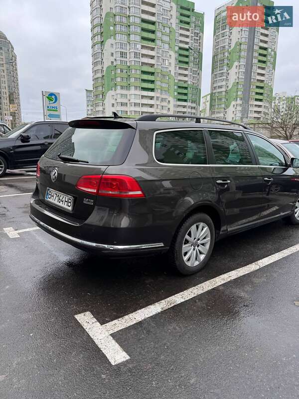 Универсал Volkswagen Passat 2014 в Одессе