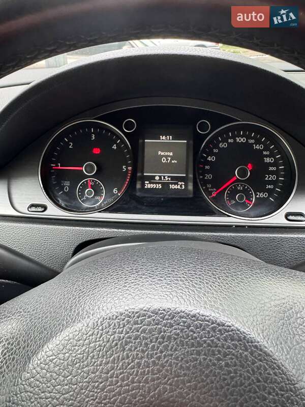 Универсал Volkswagen Passat 2014 в Одессе