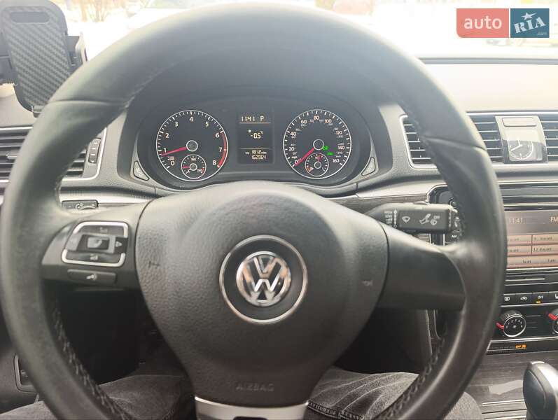 Седан Volkswagen Passat 2015 в Сумах