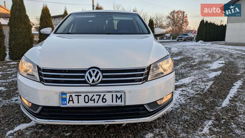 Седан Volkswagen Passat 2013 в Ивано-Франковске