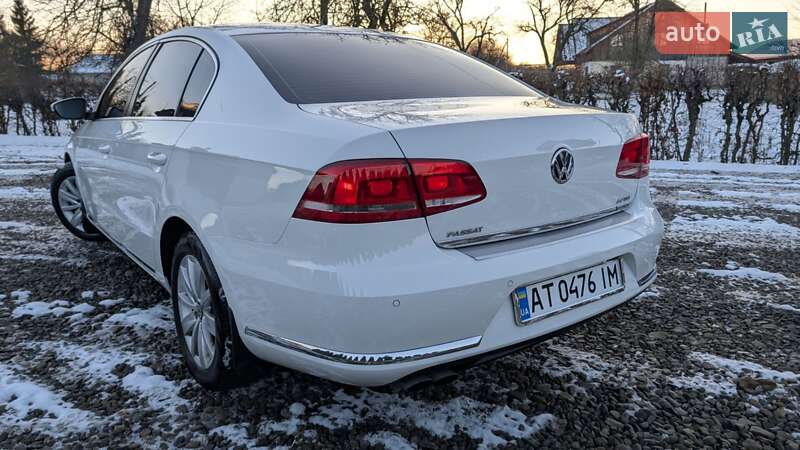 Седан Volkswagen Passat 2013 в Ивано-Франковске